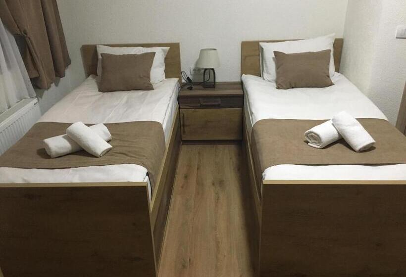 اتاق استاندارد, Bed And Breakfast Divanhana