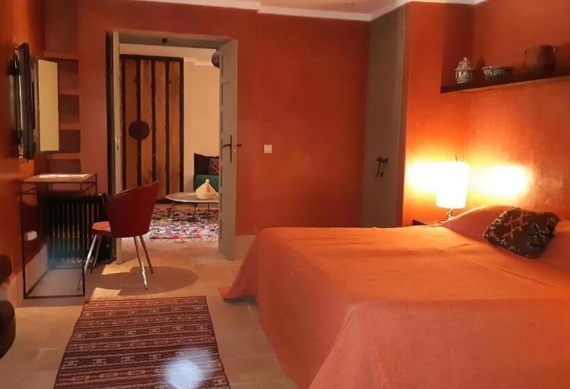 Suite with Terrace, Les Trois Paons