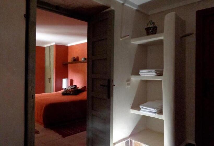 Suite with Terrace, Les Trois Paons