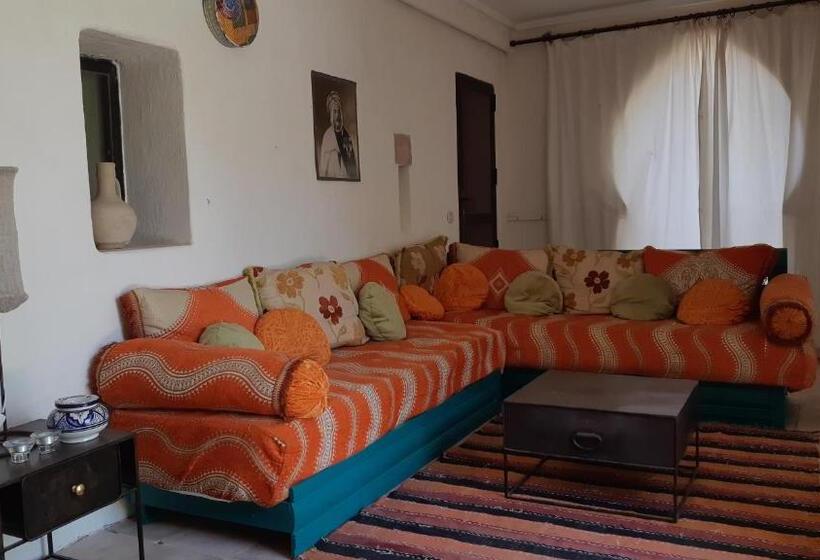 Suite with Terrace, Les Trois Paons