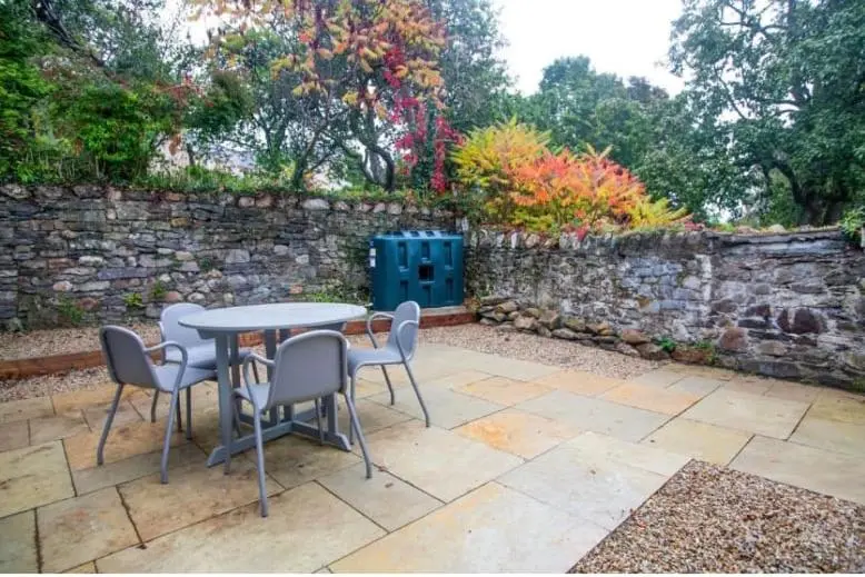 ２ベッドルームハウス, Meath Arms Country Inn