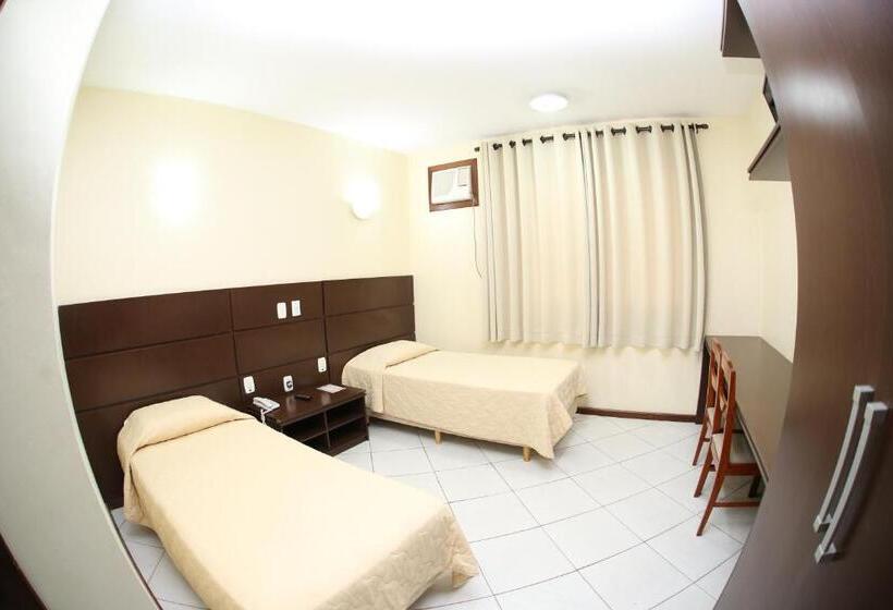 标准三人间, Elsenau