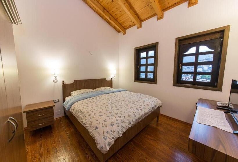 스탠다드 룸, Onufri