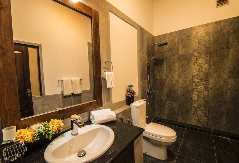 Deluxe Room, Seasons Villa   Nuwara Eliya