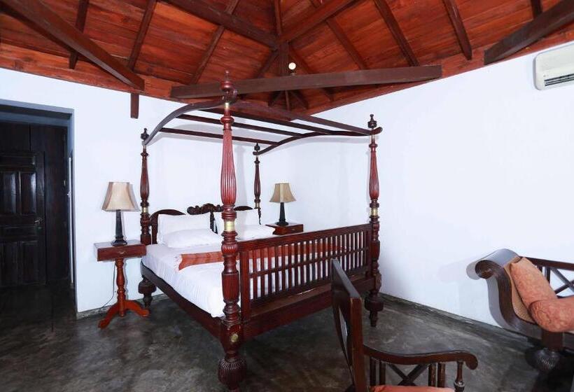 Номер Deluxe Вид на Море с Балконом, Villa Kusum
