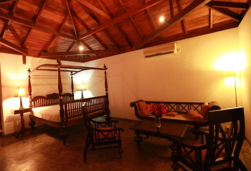 Номер Deluxe Вид на Море с Балконом, Villa Kusum