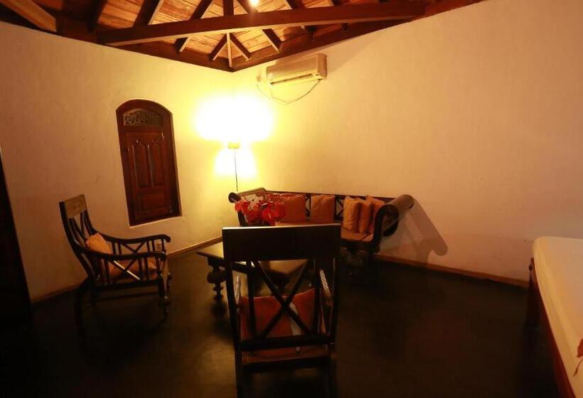 Номер Deluxe Вид на Море с Балконом, Villa Kusum