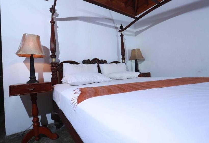 Номер Deluxe Вид на Море с Балконом, Villa Kusum