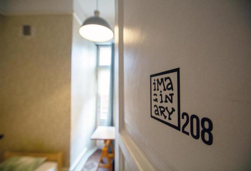 اتاق استاندارد یک نفره, Imaginary Hostel