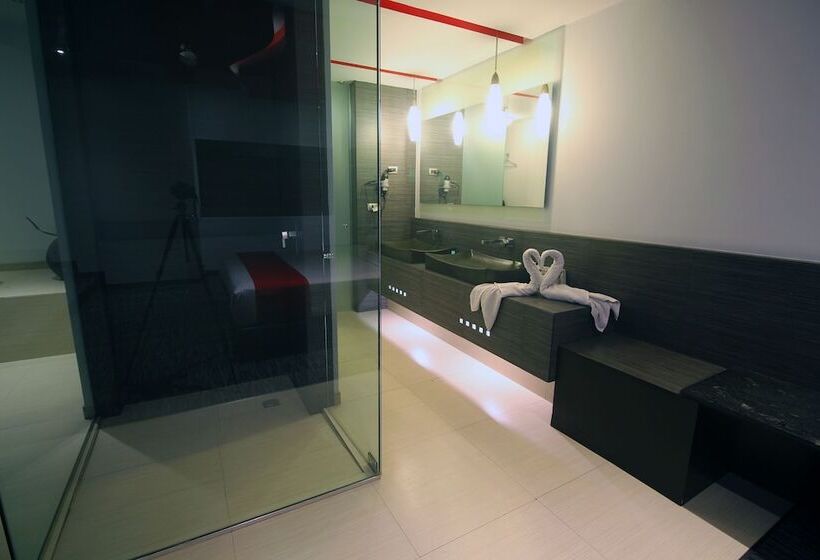 Suite with Pool, Motel Via