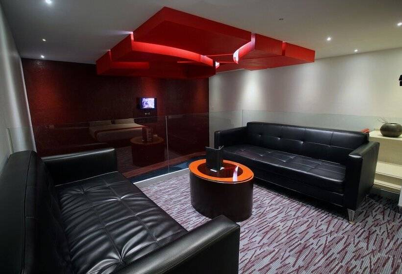 Suite with Pool, Motel Via