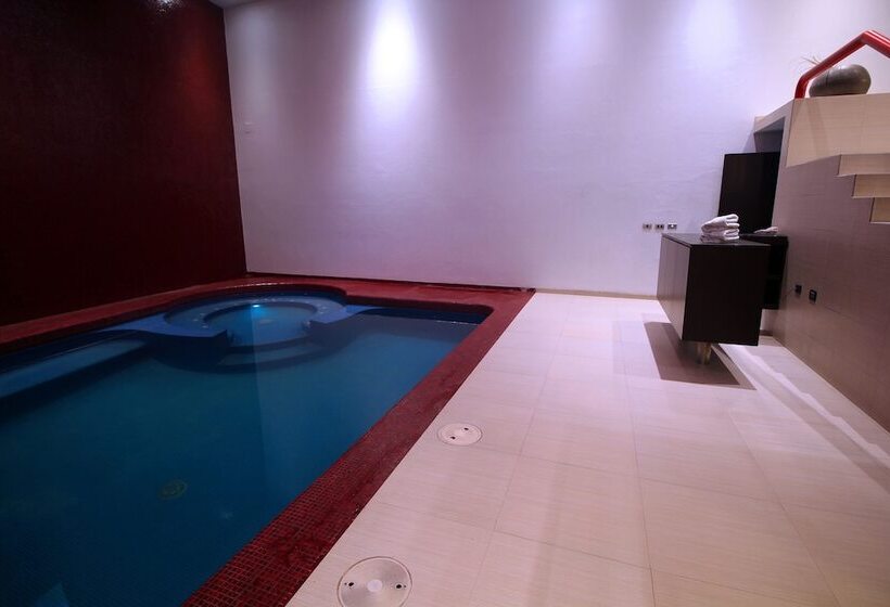 Suite with Pool, Motel Via