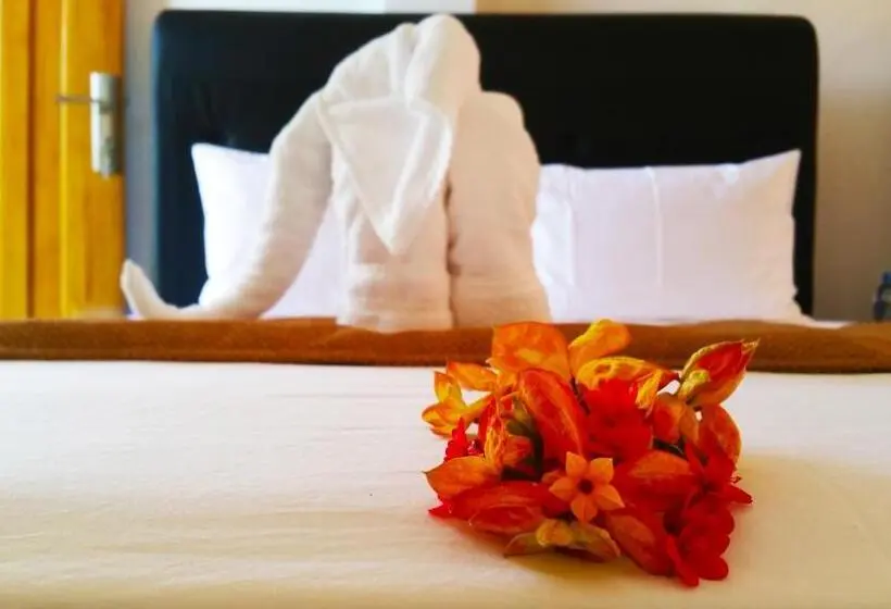اتاق لوکس با بالکن, Rivonway Hotel Polonnaruwa