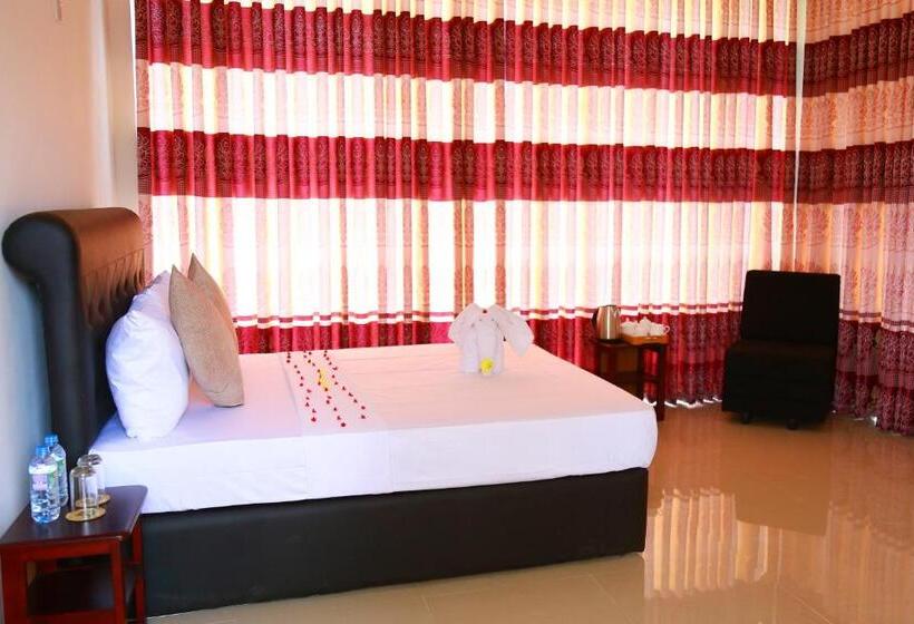 バルコニー付きデラックスルーム, Rivonway Hotel Polonnaruwa