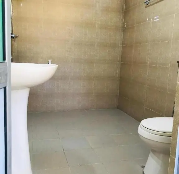 اتاق استاندارد با بالکن, Rivonway Hotel Polonnaruwa