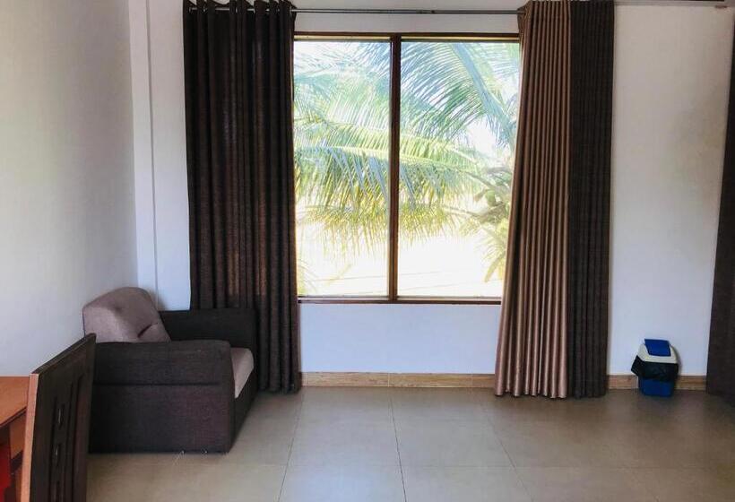 バルコニー付きスタンダードルーム, Rivonway Hotel Polonnaruwa