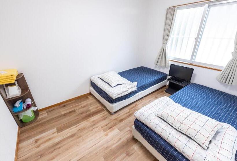 이코노미 룸, Kamekamehouse