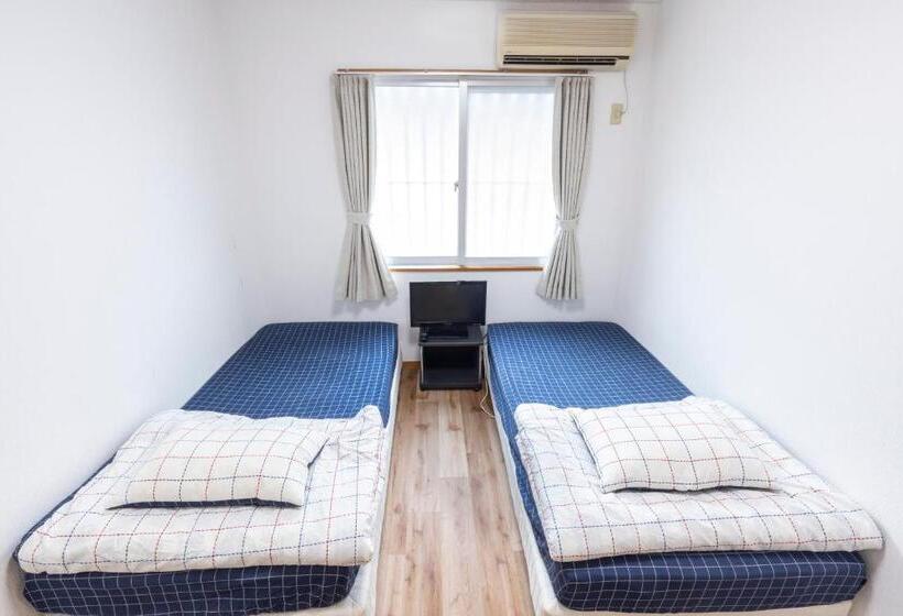 חדר אקונומי, Kamekamehouse