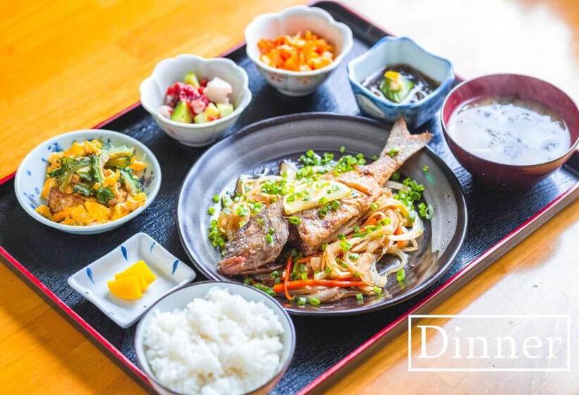 חדר משפחתי, Kamekamehouse