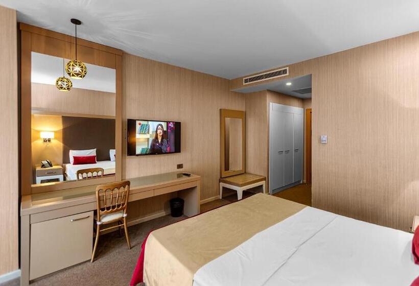 اتاق خانوادگی, Sky Hotel Baku