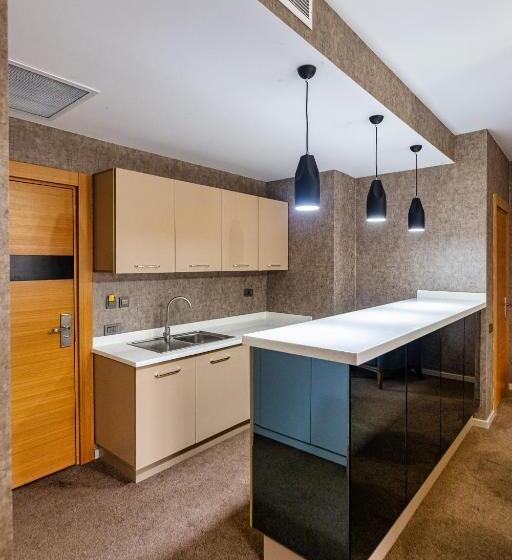 آپارتمان 2 خوابه, Sky Hotel Baku