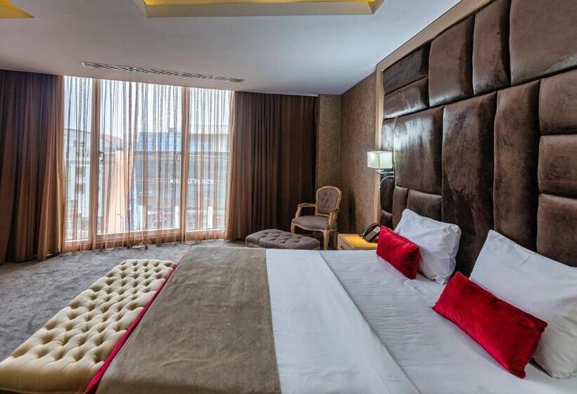 سوییت, Sky Hotel Baku