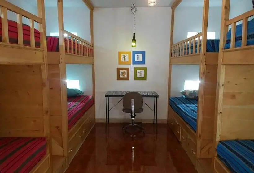 تختخواب در اتاق مشترک, Paraíso San José