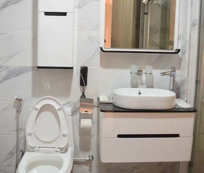 سوییت اجرایی, Maxbe Continental