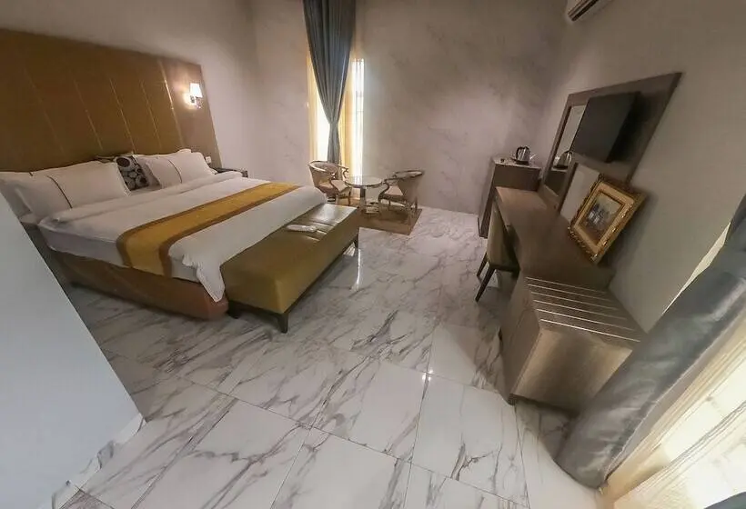 سوئیت پرزیدنت, Maxbe Continental