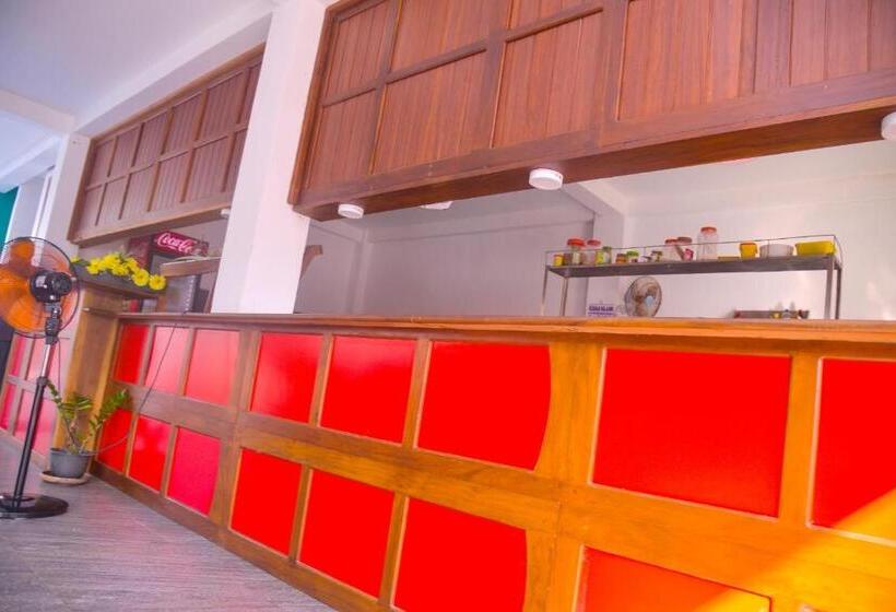 جناح عائلي, Nadee