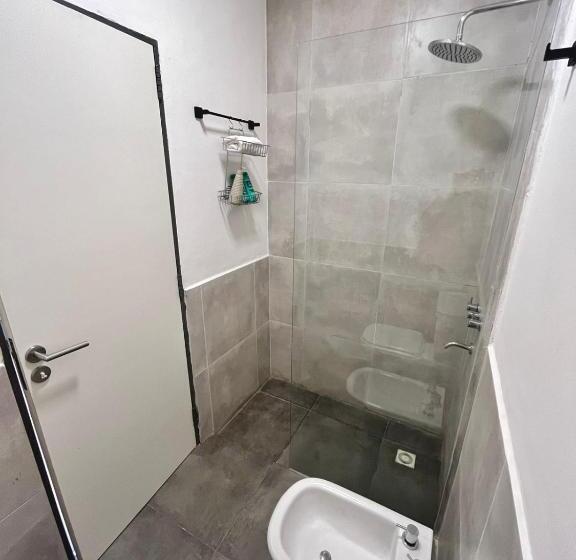 آپارتمان 1 خوابه با بالکن, Reina Mora