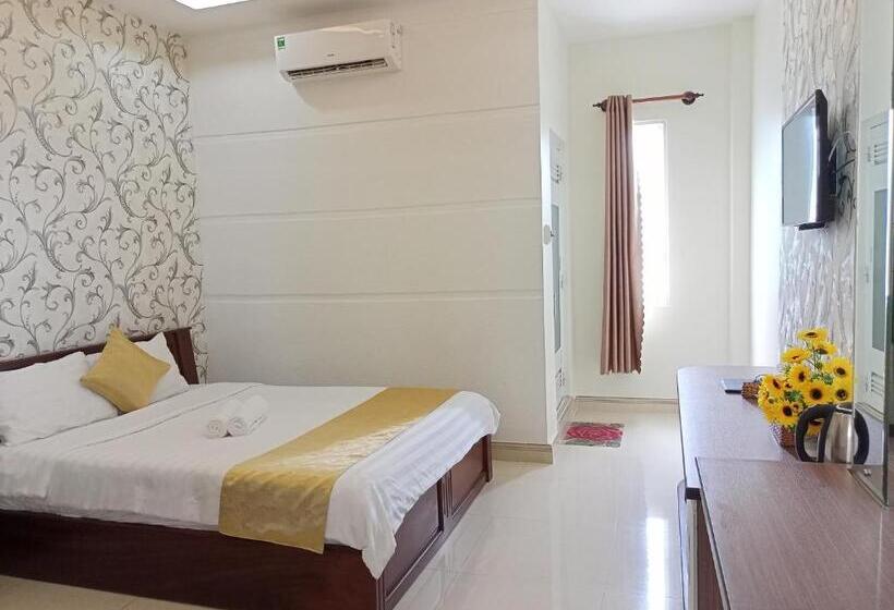 اتاق لوکس, Vạn Lộc