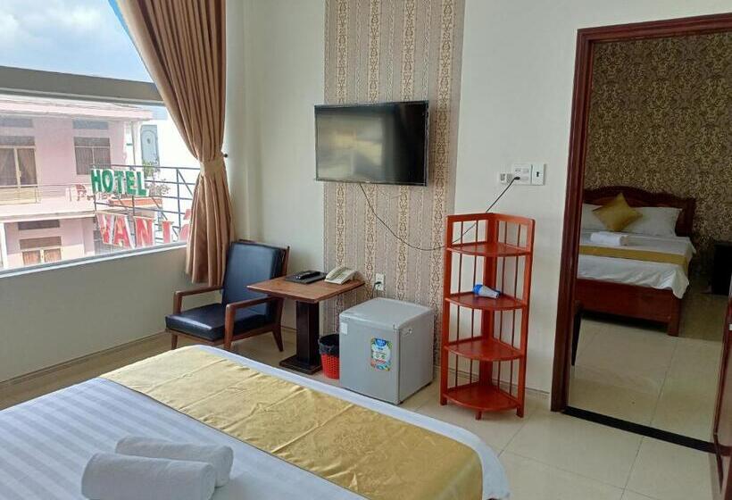 سوییت خانوادگی, Vạn Lộc