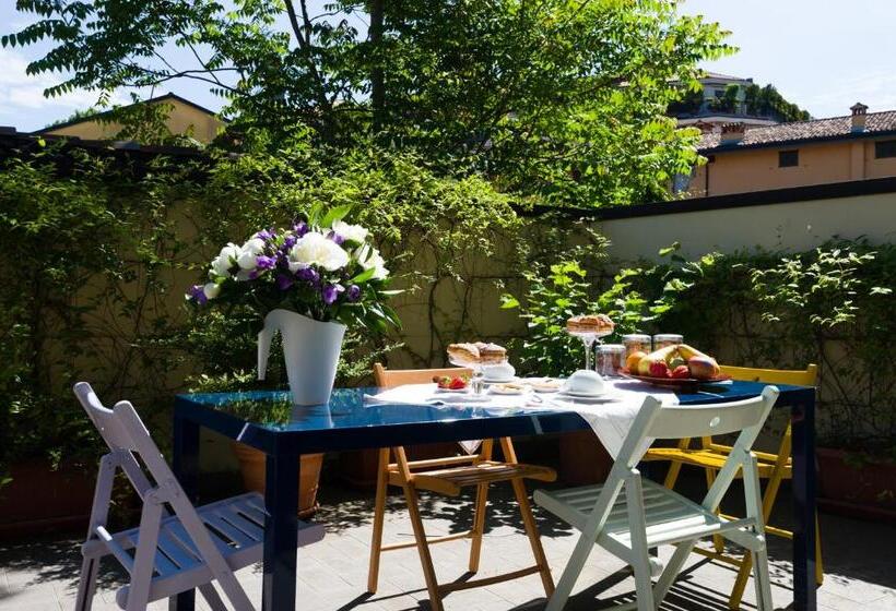 اتاق استاندارد چهارنفره با بالکن, Bergamo Sottosopra