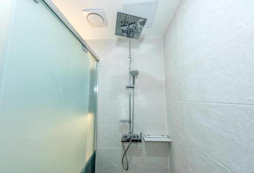 חדר אקונומי, Arts Spa&poolvilla