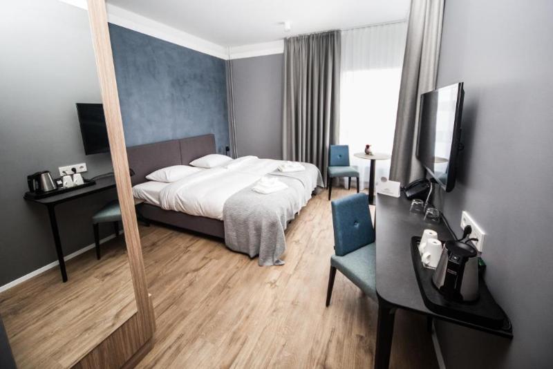 اتاق لوکس, Vesturland