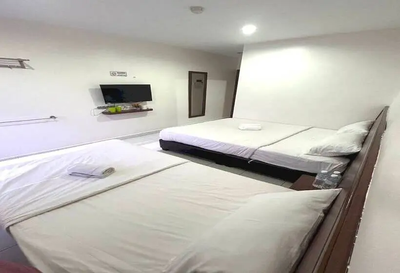 Superior Suite, Dns