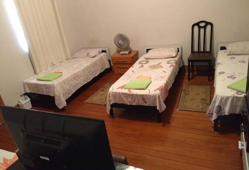 标准单人间共用浴室, Triunfo