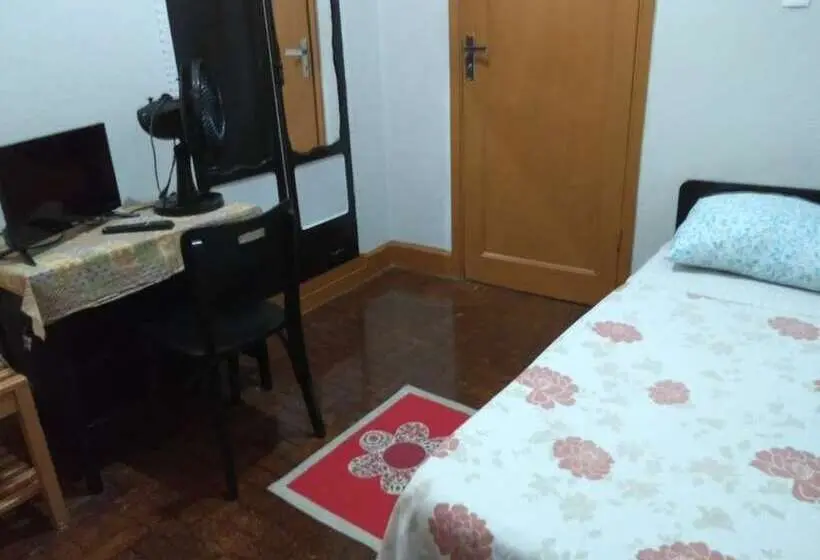 اتاق استاندارد سه نفره, Triunfo