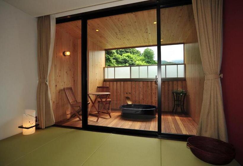 Quarto Deluxe, Yutorelo Beppu