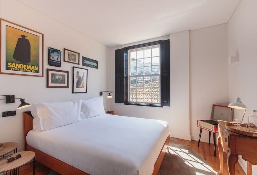 اتاق استاندارد, The House Of Sandeman