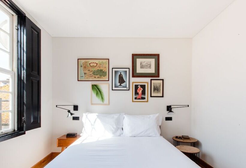 اتاق استاندارد, The House Of Sandeman