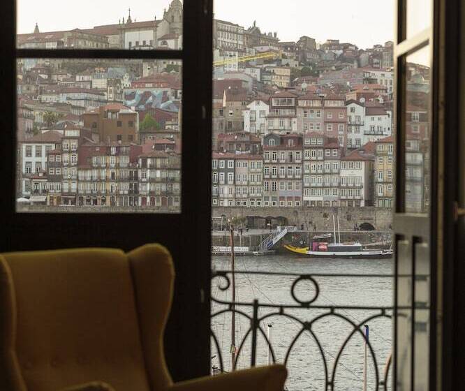 اتاق سوپریور با چشمانداز رودخانه, The House Of Sandeman