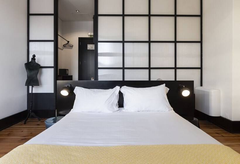 اتاق سوپریور با چشمانداز رودخانه, The House Of Sandeman