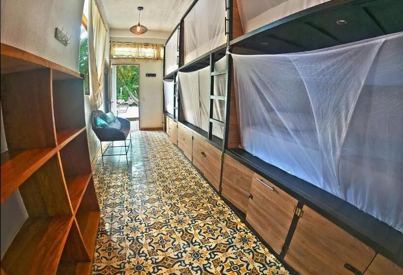 Perhehuone, Casa Del Pavo Real Boutique