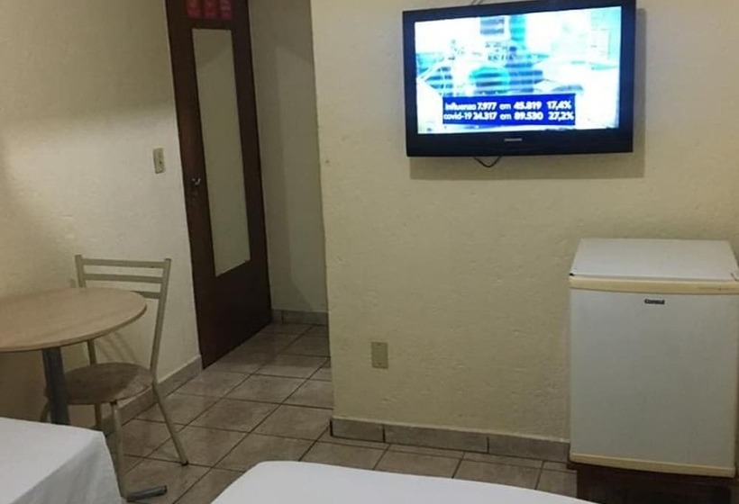 غرفة قياسية, Center