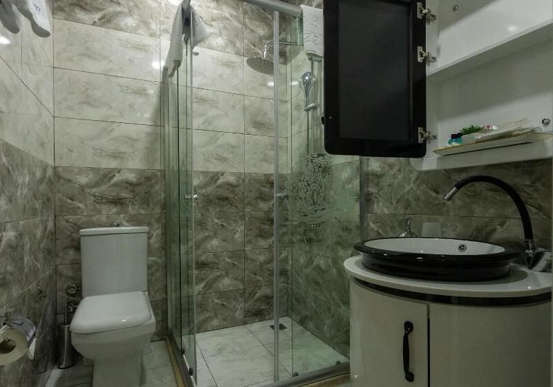 Семейный Номер, Aston Inn Tasikmalaya