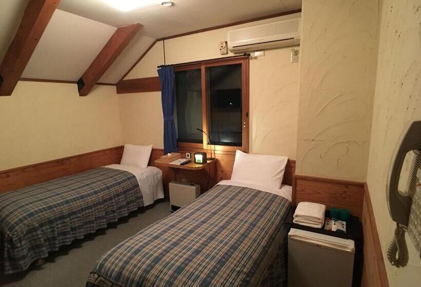 기본 룸 공용 욕실, Pension Tomato