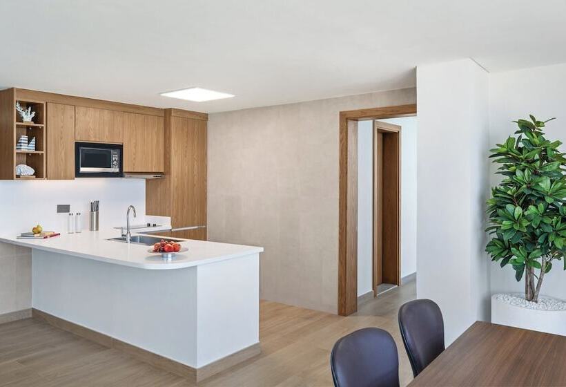 침실 2개 바다 전망 아파트, Beach Bay Hotel Mirfa