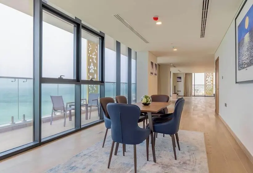 海の見える３ベッドルームアパートメント, Beach Bay Hotel Mirfa